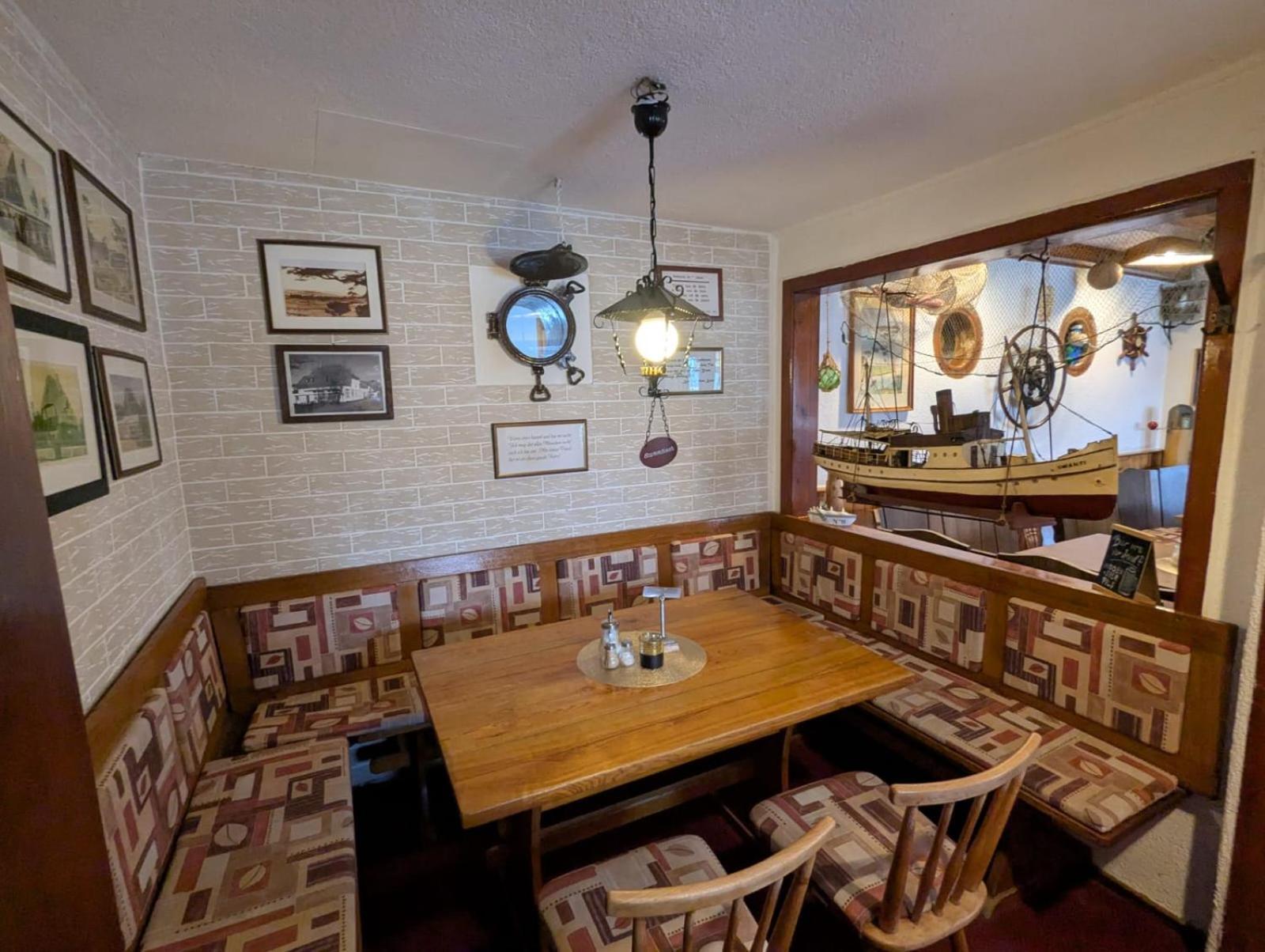 Pension & Restaurant Haus Hiddensee Kloster Eksteriør billede