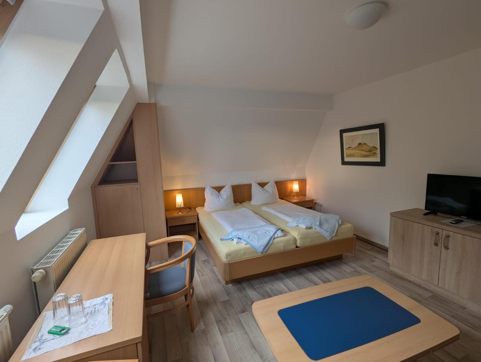 Pension & Restaurant Haus Hiddensee Kloster Eksteriør billede